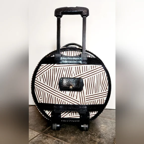 Henri bendel disturbed hatbox wheelie with hb heart keychain purse charm - Picture 2 of 12